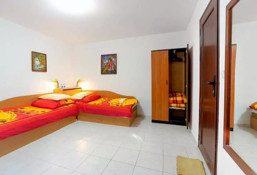 پانسیون Guest House Tulen