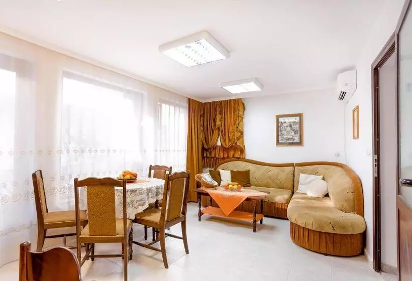 پانسیون Guest House Tulen