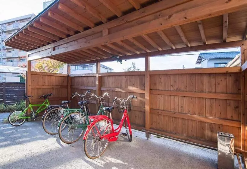 ペンション Guest House Wakabaya