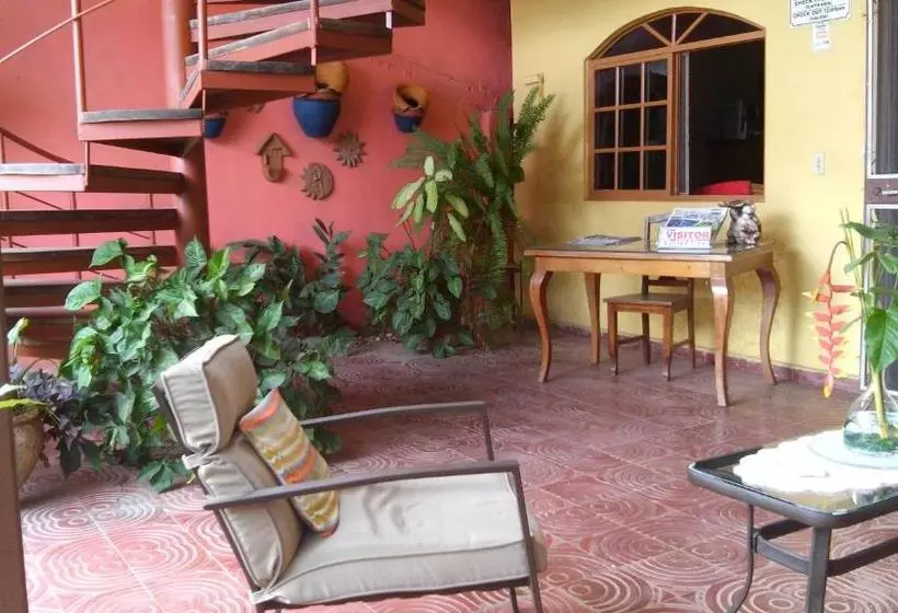 ペンション Hostal Doña Maria