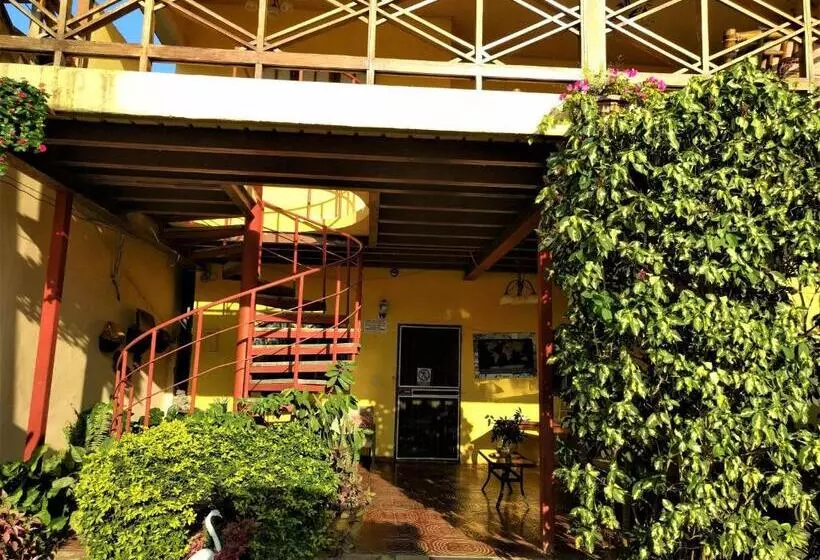 ペンション Hostal Doña Maria