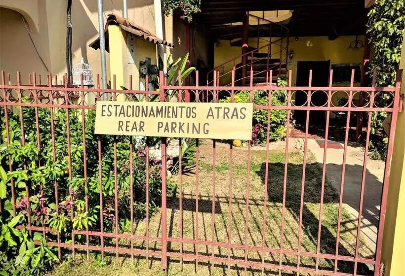 ペンション Hostal Doña Maria