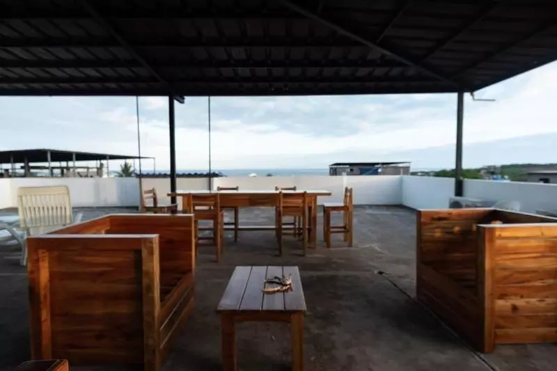 ペンション Hostal Tongo Reef