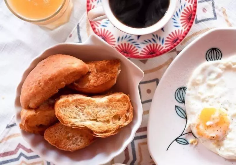 ペンション Hostal Tongo Reef