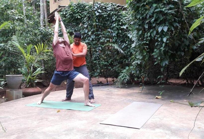 بنسيون Kandy Eco Retreat