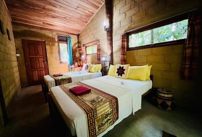 بنسيون Kandy Eco Retreat