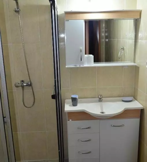 ユースホステル Imperial