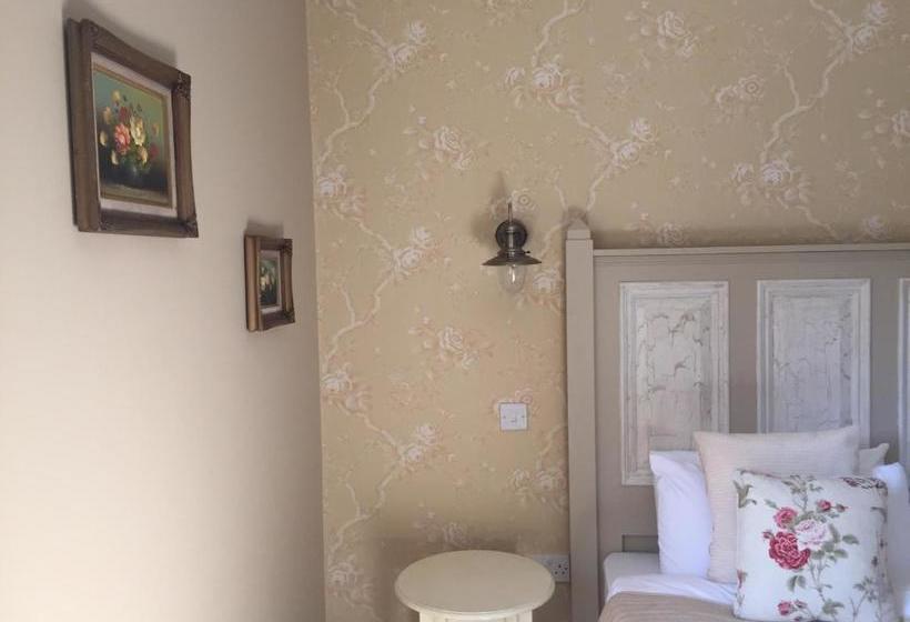 Pensão Riverbank, Country Pub And Guesthouse