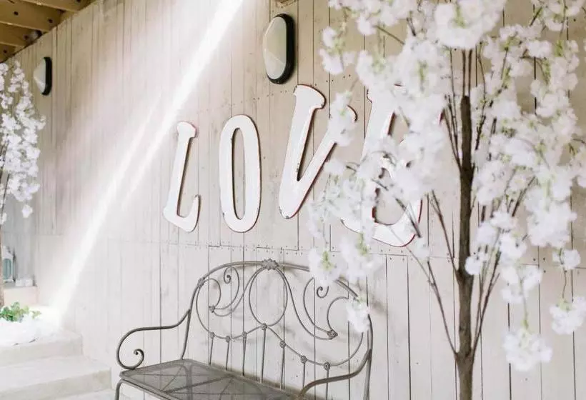 ペンション Riverbank, Country Pub And Guesthouse