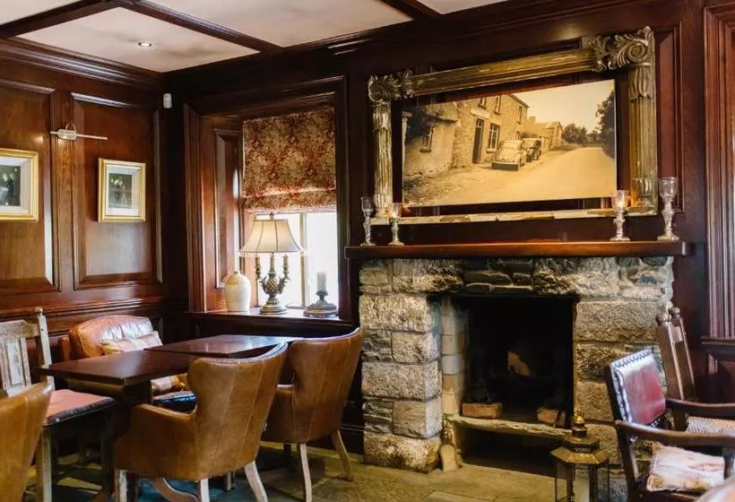 ペンション Riverbank, Country Pub And Guesthouse