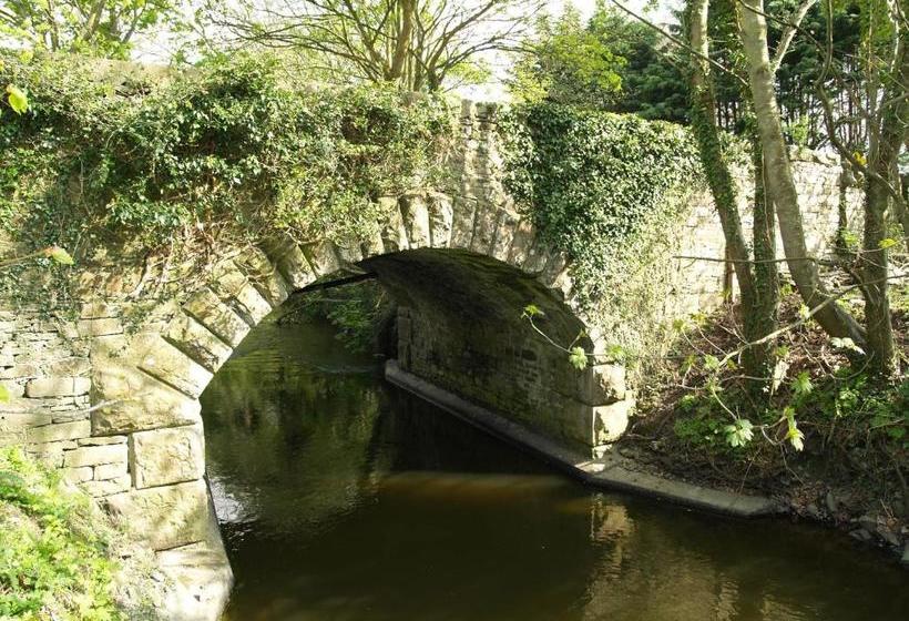 Pensão Riverbank, Country Pub And Guesthouse