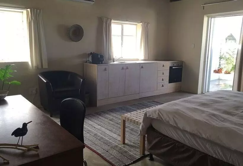پانسیون Shiraz Estate Villa & Studios