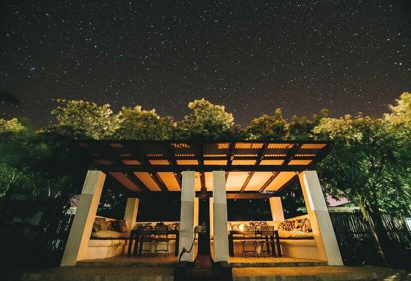 پانسیون Shiraz Estate Villa & Studios