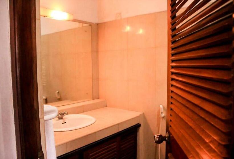 بنسيون Villa Inavni