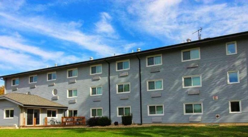 הוסטל Paddle Wheel Inn