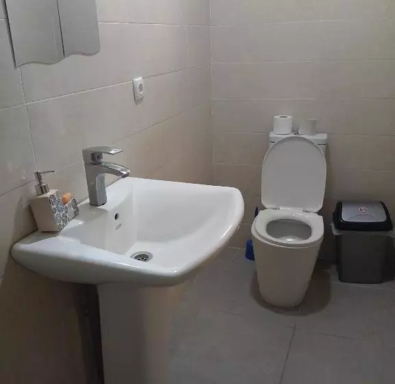 پانسیون Abramichi Guest House