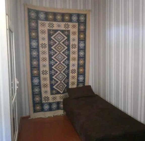 پانسیون Abramichi Guest House