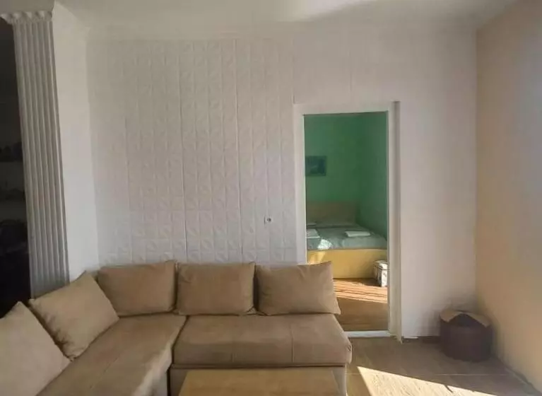 پانسیون Abramichi Guest House