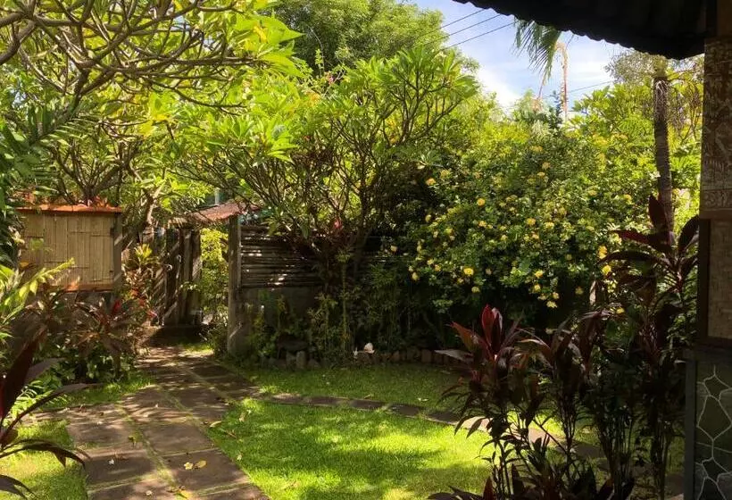ペンション Pondok Shindu Guest House