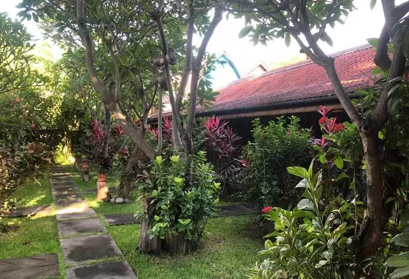 ペンション Pondok Shindu Guest House