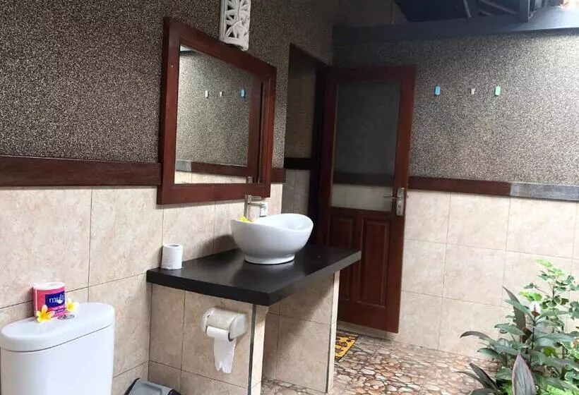 ペンション Pondok Shindu Guest House