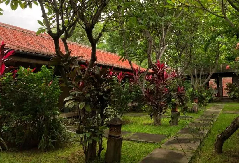 ペンション Pondok Shindu Guest House