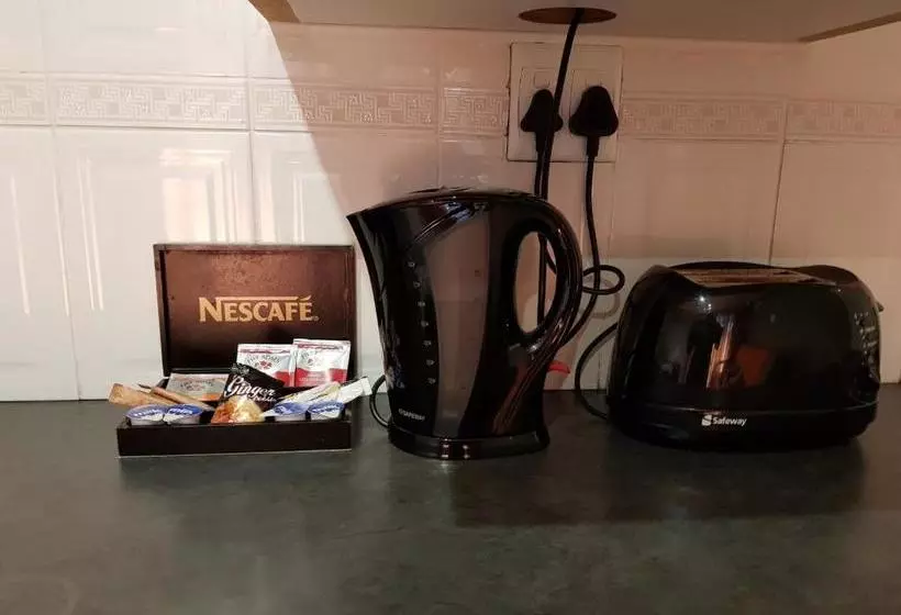 Majatalo Rainbow Guest House And Tours