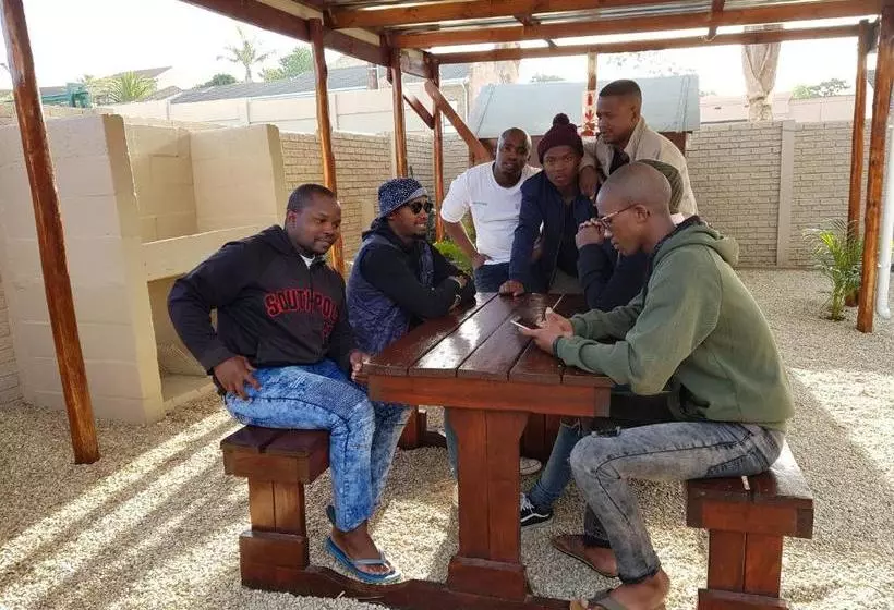 Majatalo Rainbow Guest House And Tours