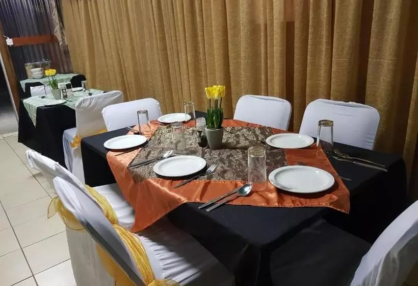 Majatalo Rainbow Guest House And Tours