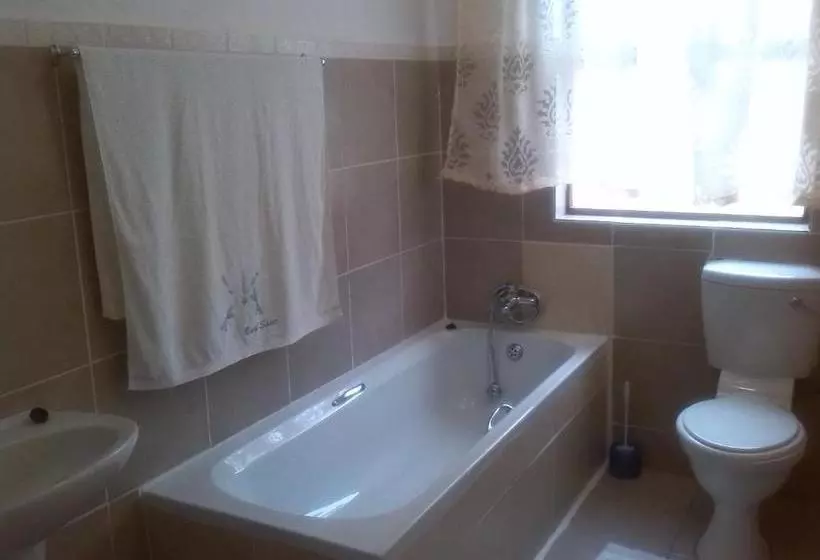 Majatalo Rainbow Guest House And Tours