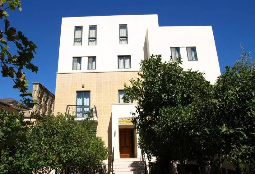 پانسیون Rivotorto Retreat House