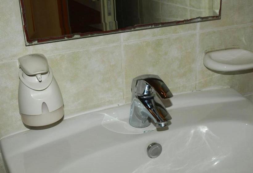 پانسیون Rivotorto Retreat House