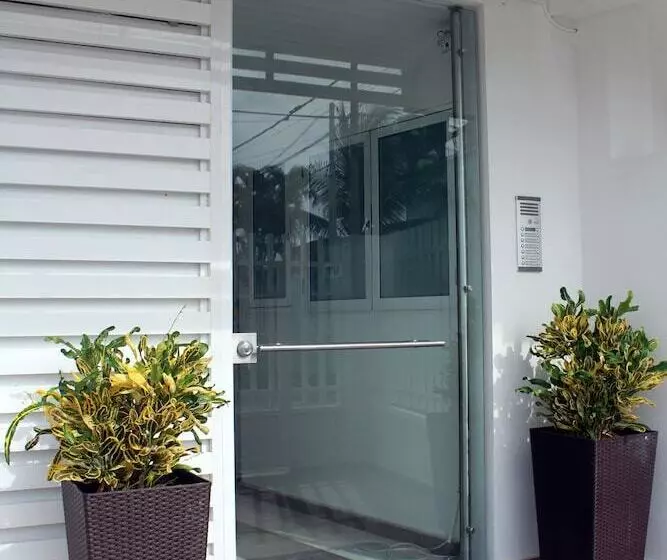 White Coral Apartasuites