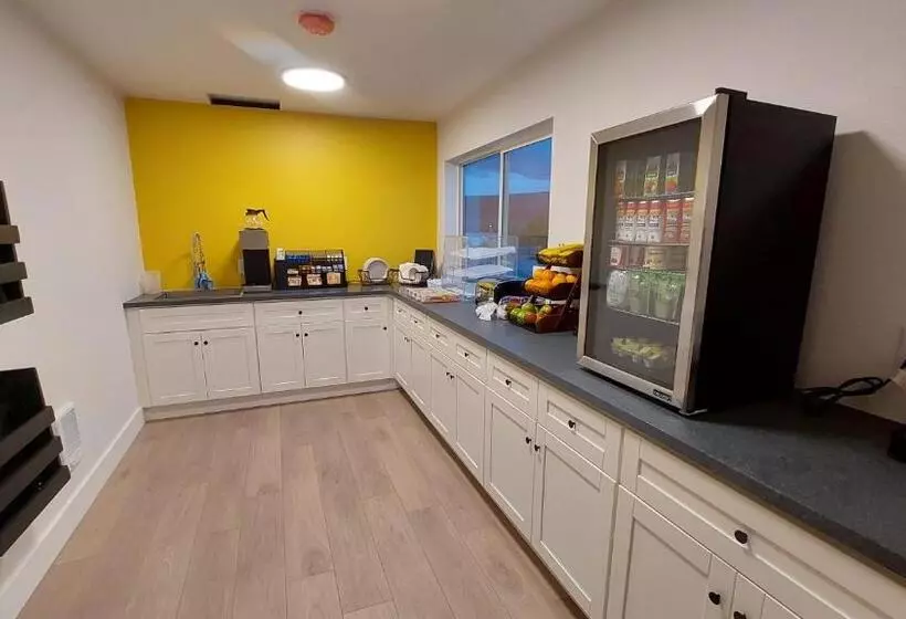 Retkeilymaja Balanced Rock Inn