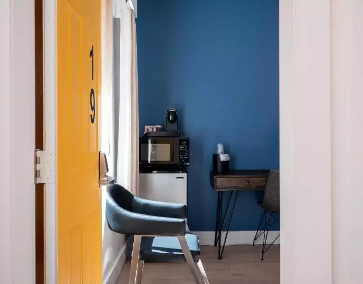 Retkeilymaja Balanced Rock Inn