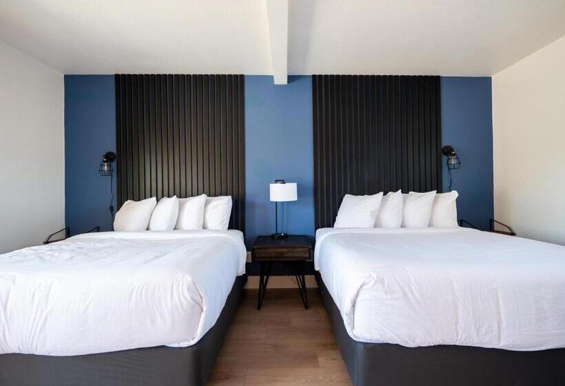 旅馆 Balanced Rock Inn