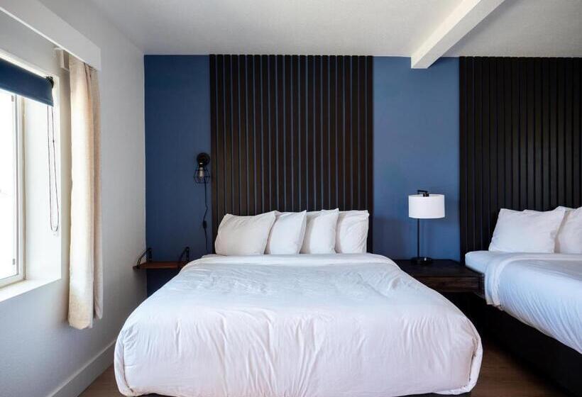 旅馆 Balanced Rock Inn