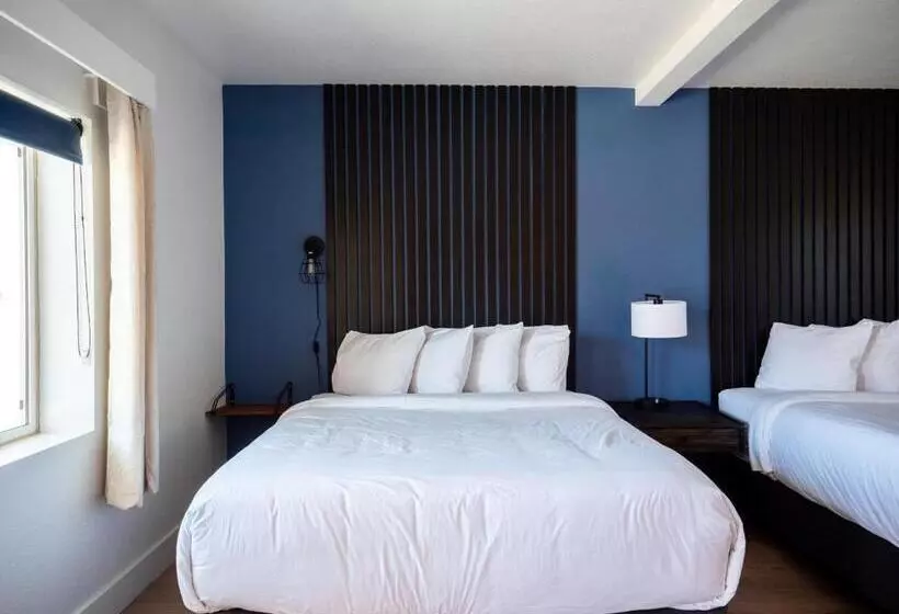 Retkeilymaja Balanced Rock Inn