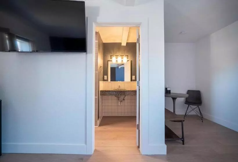 Retkeilymaja Balanced Rock Inn