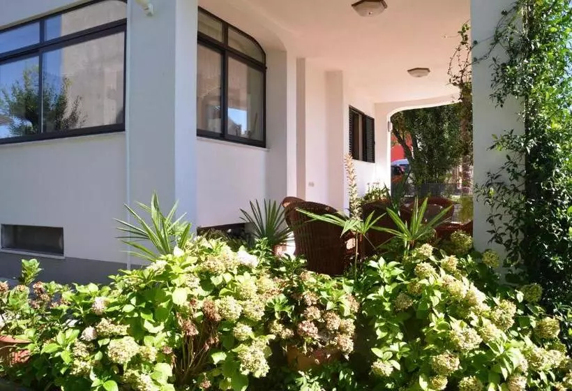 پانسیون Apartments Bertok