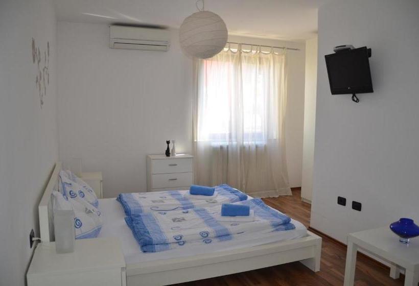 Pensión Apartments Bertok