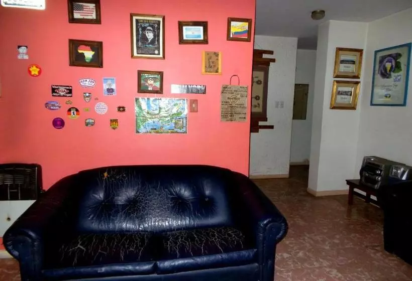 پانسیون Hostel Otro Mundo