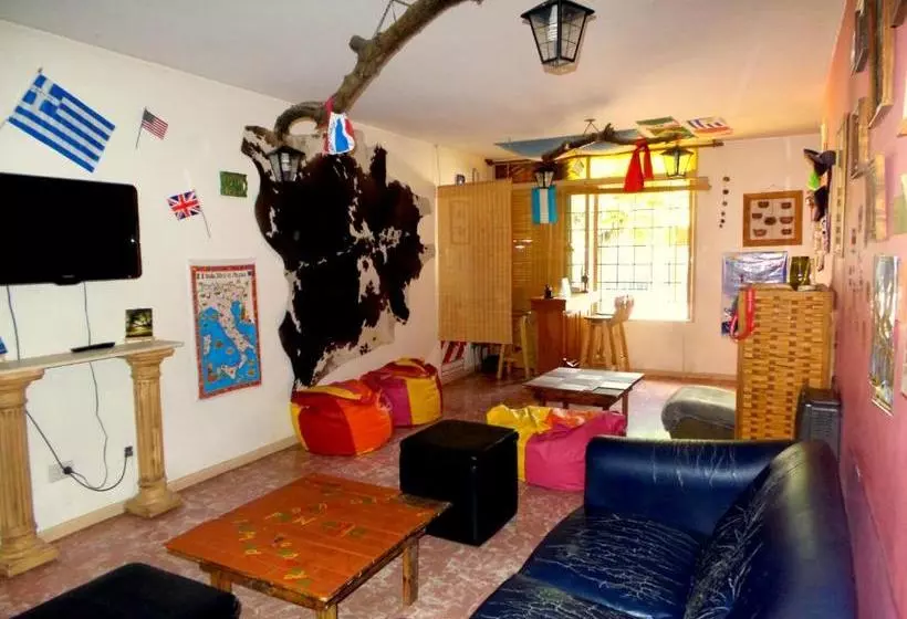 پانسیون Hostel Otro Mundo