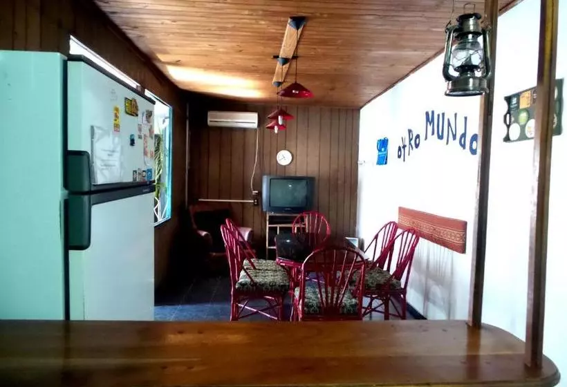 پانسیون Hostel Otro Mundo
