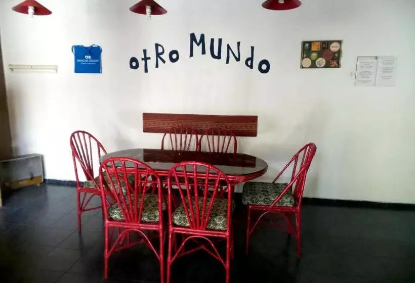 پانسیون Hostel Otro Mundo