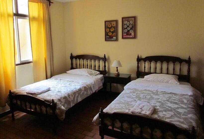 Pension Huanchaco Hostal