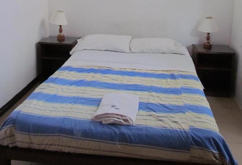 Pension Huanchaco Hostal