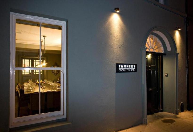 פנסיון Tannery Townhouse