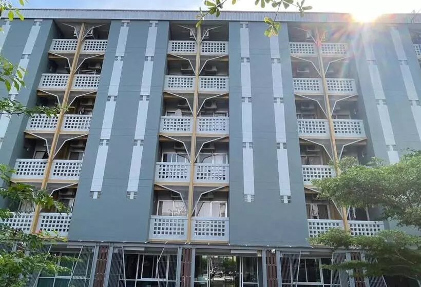 Burapha Bangsaen Garden Apartment