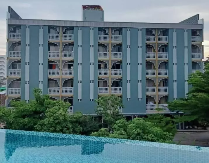 Burapha Bangsaen Garden Apartment